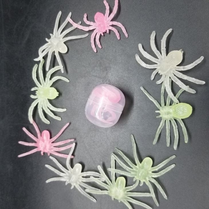 TPR Glow In The Dark Spider Toys