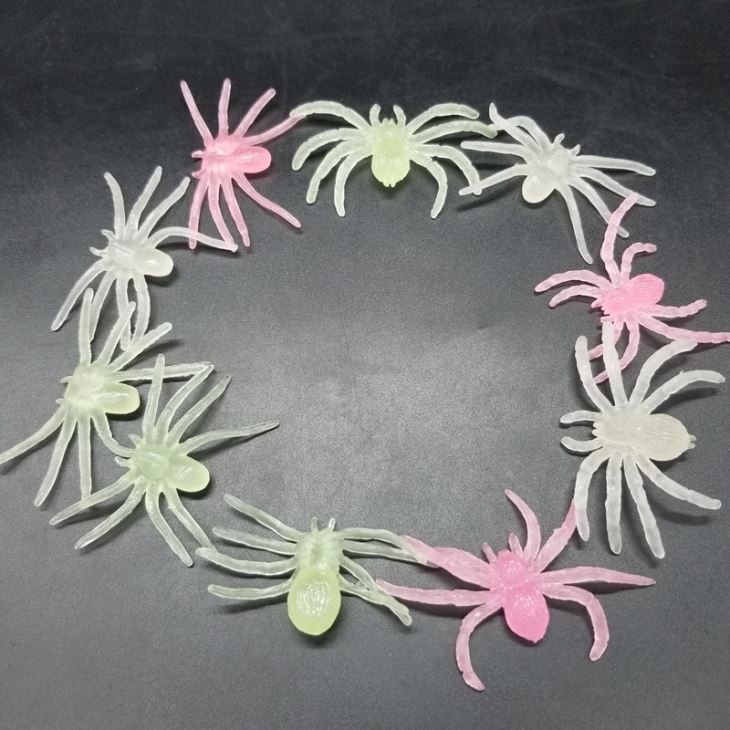 TPR Glow In The Dark Spider Toys